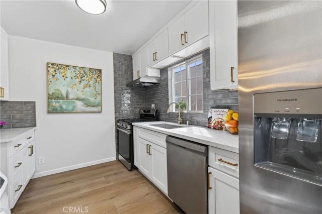 1960 Chariton Street, Los Angeles, CA 90034