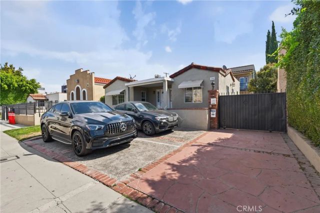 1960 Chariton Street, Los Angeles, CA 90034