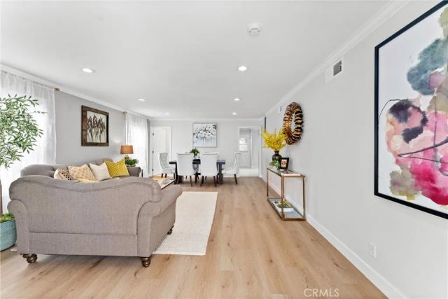 1960 Chariton Street, Los Angeles, CA 90034