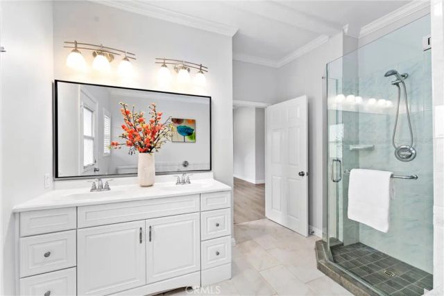 1960 Chariton Street, Los Angeles, CA 90034