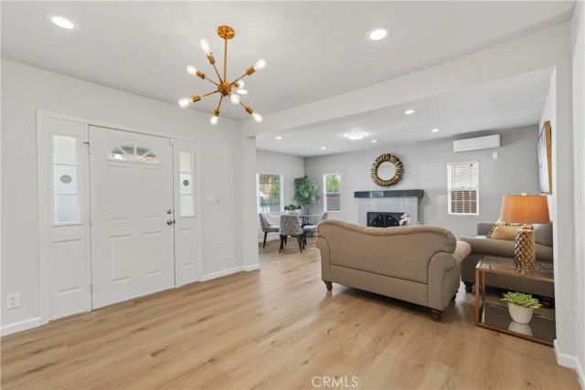 1960 Chariton Street, Los Angeles, CA 90034