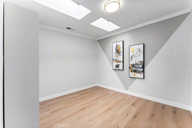 1960 Chariton Street, Los Angeles, CA 90034