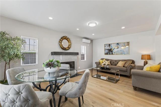 1960 Chariton Street, Los Angeles, CA 90034