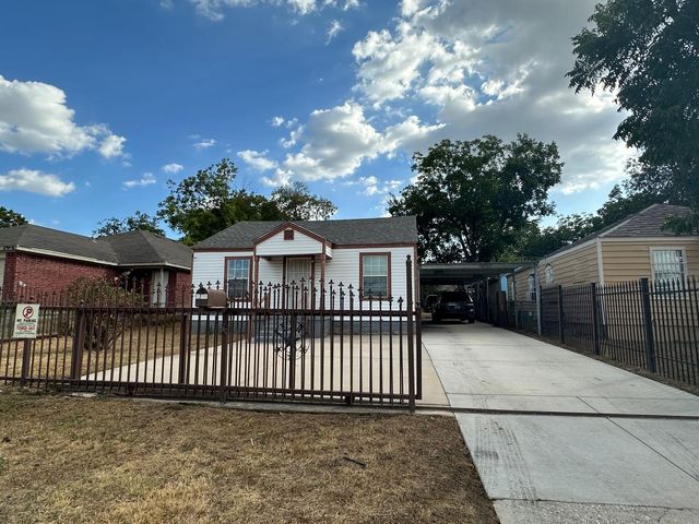 2720 Burchill Road, Fort Worth, TX 76105