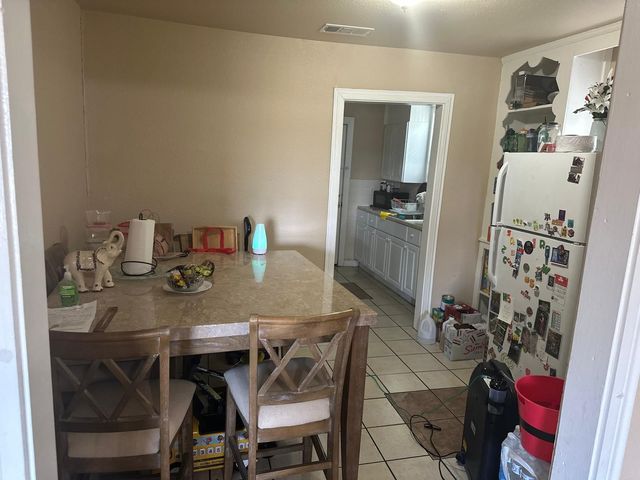 2720 Burchill Road, Fort Worth, TX 76105