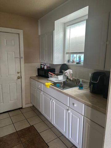 2720 Burchill Road, Fort Worth, TX 76105