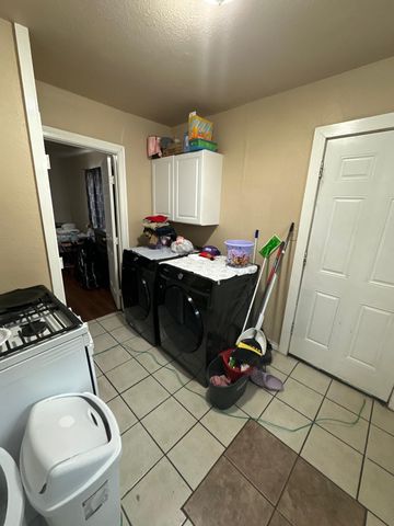 2720 Burchill Road, Fort Worth, TX 76105