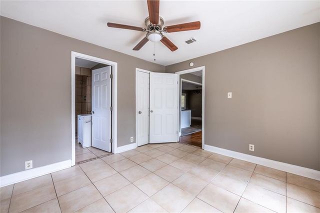 2833 CARDO NW Drive, Atlanta, GA 30318