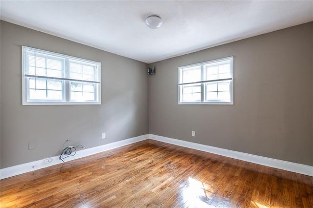 2833 CARDO NW Drive, Atlanta, GA 30318