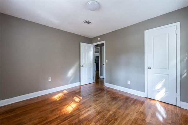 2833 CARDO NW Drive, Atlanta, GA 30318