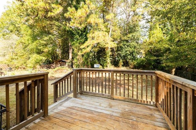 2833 CARDO NW Drive, Atlanta, GA 30318