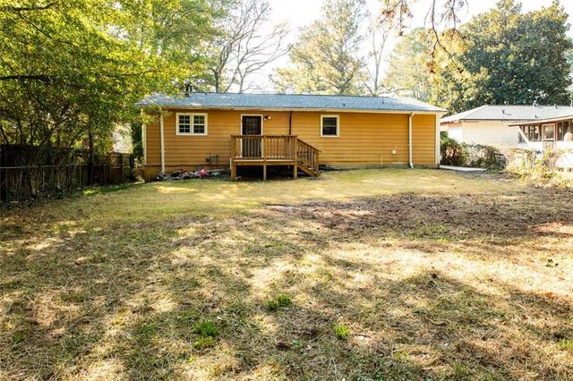 2833 CARDO NW Drive, Atlanta, GA 30318