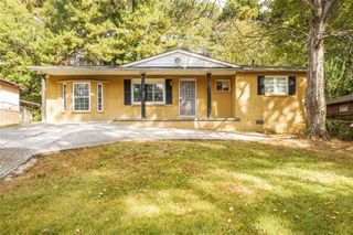 2833 CARDO NW Drive, Atlanta, GA 30318