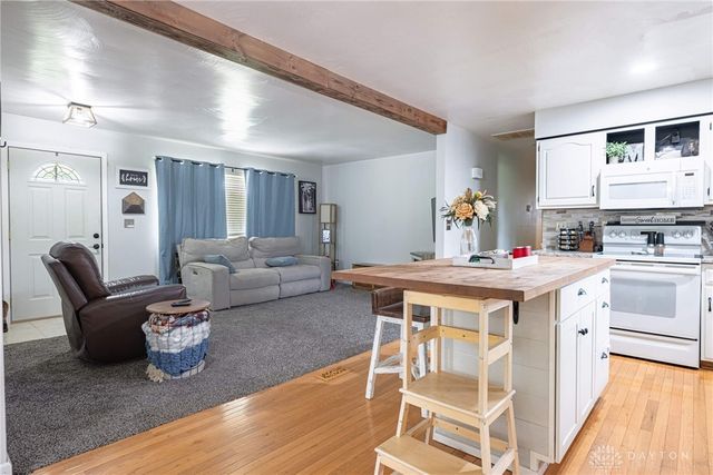8588 Twincreek Drive, Franklin Twp, OH 45005