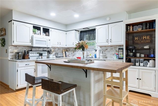 8588 Twincreek Drive, Franklin Twp, OH 45005