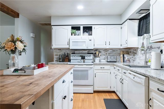 8588 Twincreek Drive, Franklin Twp, OH 45005