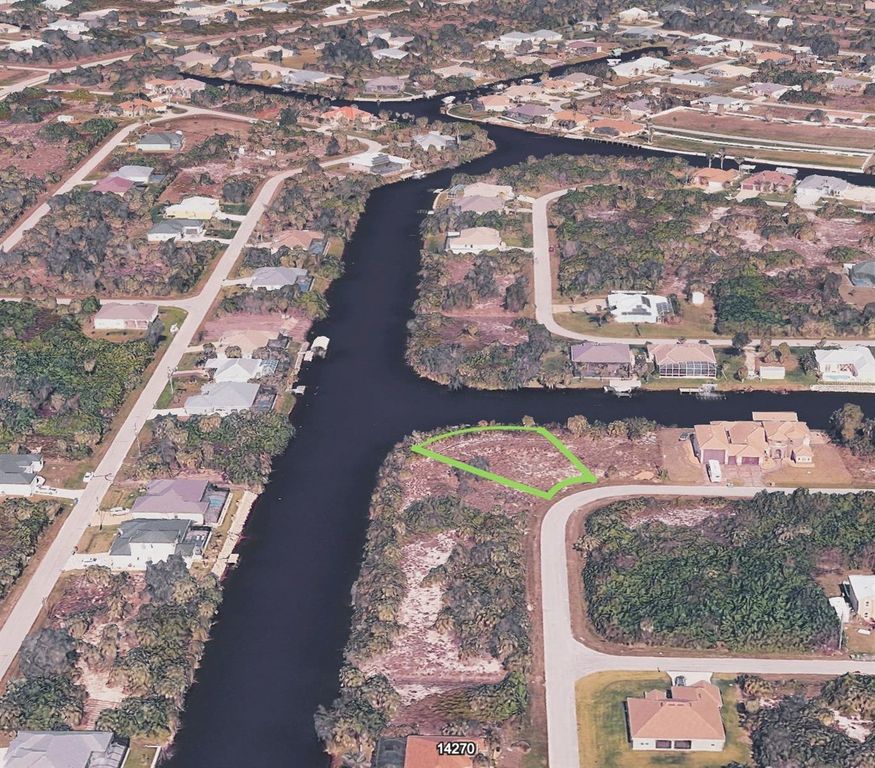 Image 24 of property listing at 14222 MAYSVILLE CIRCLE, Port Charlotte, FL 33981