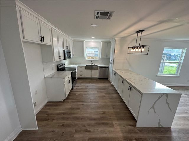 1404 Des Jardines Street, Houston, TX 77023