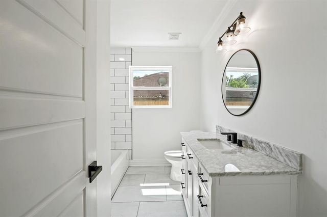 1404 Des Jardines Street, Houston, TX 77023