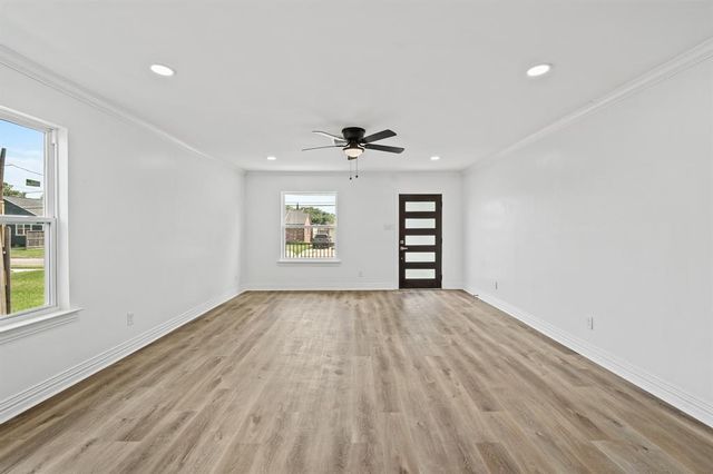 1404 Des Jardines Street, Houston, TX 77023