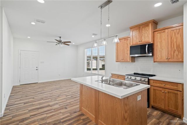 2105 E Viviana Street 1, Edinburg, TX 78542