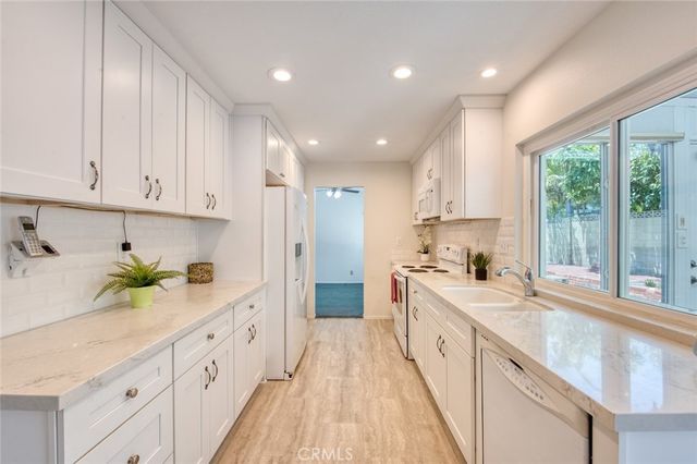 11657 Gladstone Circle, Fountain Valley, CA 92708