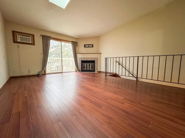 17562 Pond Circle, Eden Prairie, MN 55346
