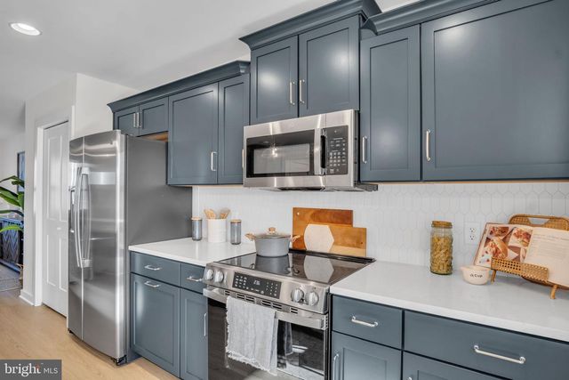 14 AMERICAN AVE, Carlisle, PA 17013