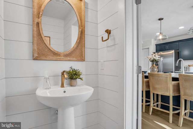 14 AMERICAN AVE, Carlisle, PA 17013