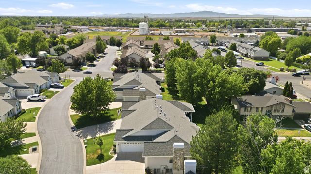 178 COUNTRY SPRINGS DR, Bountiful, UT 84010