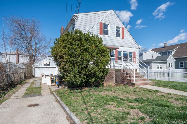 47 4th Avenue, East Rockaway, NY 11518
