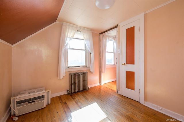 47 4th Avenue, East Rockaway, NY 11518