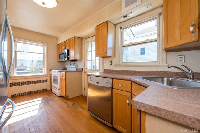 47 4th Avenue, East Rockaway, NY 11518