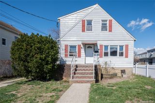 47 4th Avenue, East Rockaway, NY 11518