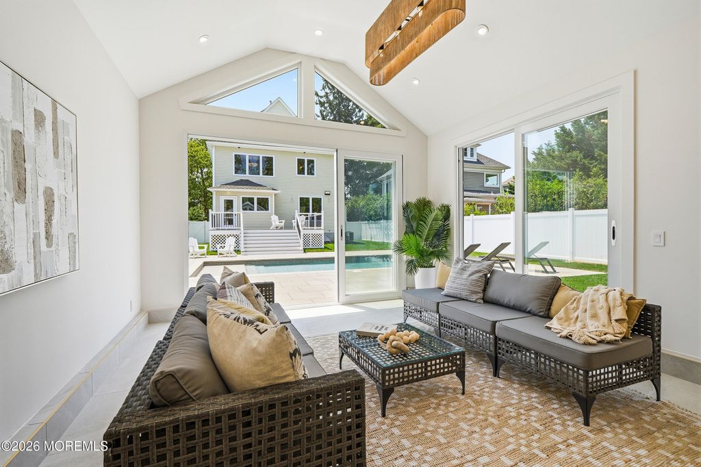 1005 5th Avenue, Asbury Park, NJ 07712