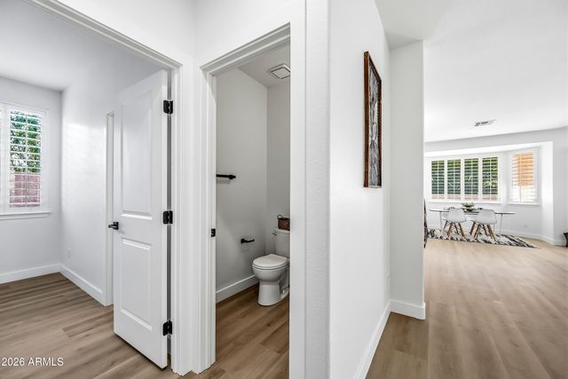 815 E DESERT TRUMPET Road, Phoenix, AZ 85048