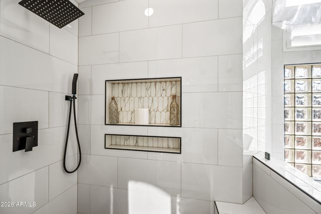 815 E DESERT TRUMPET Road, Phoenix, AZ 85048