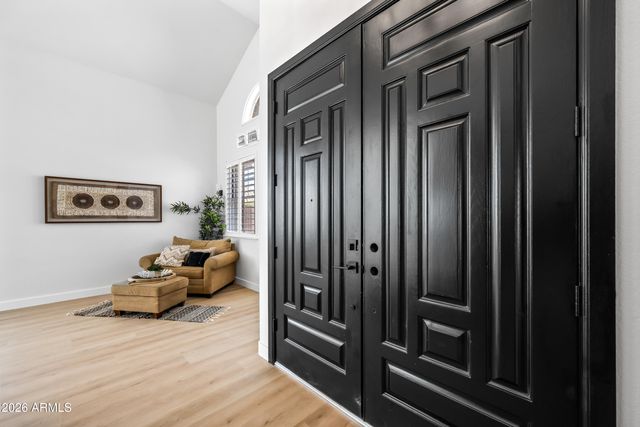 815 E DESERT TRUMPET Road, Phoenix, AZ 85048