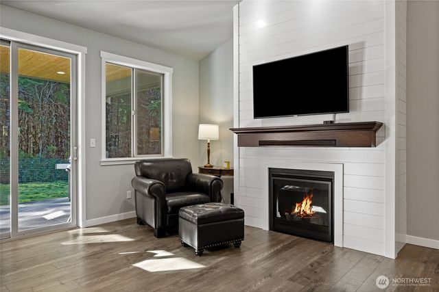 6935 Steamboat Island Road NW, Olympia, WA 98502