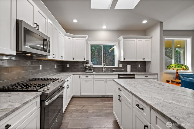 6935 Steamboat Island Road NW, Olympia, WA 98502