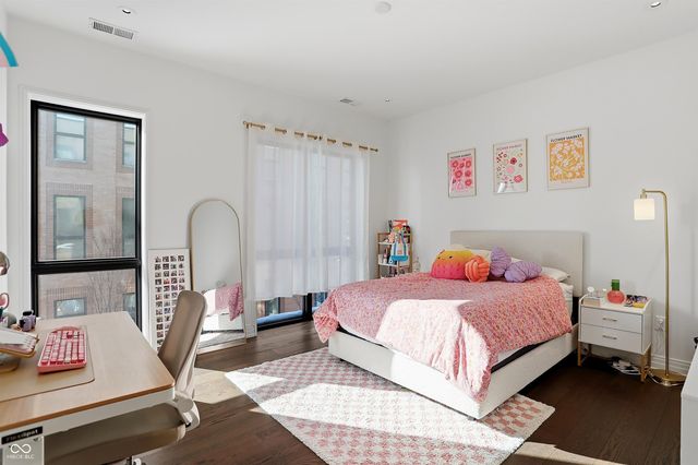 877 N East Street UNIT 203, Indianapolis, IN 46202