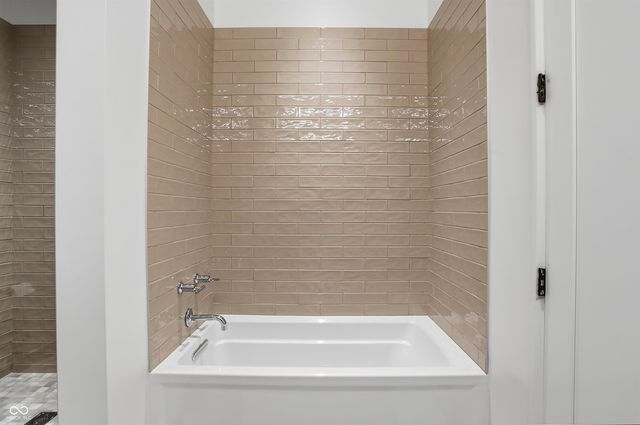 877 N East Street UNIT 203, Indianapolis, IN 46202