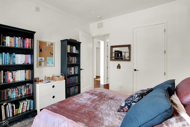 877 N East Street UNIT 203, Indianapolis, IN 46202