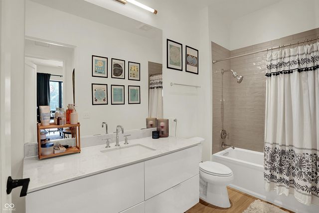 877 N East Street UNIT 203, Indianapolis, IN 46202