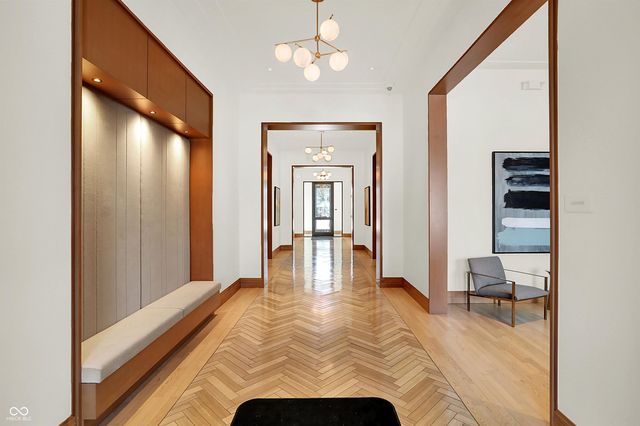 877 N East Street UNIT 203, Indianapolis, IN 46202