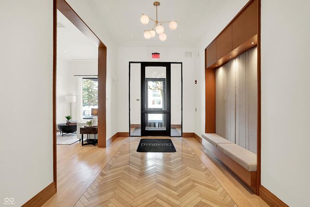 877 N East Street UNIT 203, Indianapolis, IN 46202