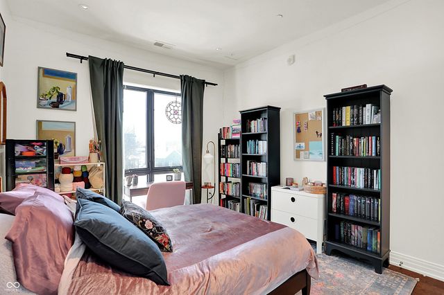 877 N East Street UNIT 203, Indianapolis, IN 46202