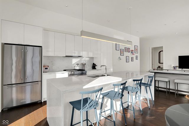 877 N East Street UNIT 203, Indianapolis, IN 46202