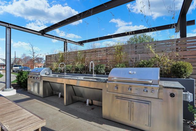 877 N East Street UNIT 203, Indianapolis, IN 46202