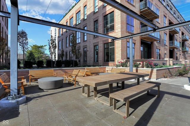 877 N East Street UNIT 203, Indianapolis, IN 46202